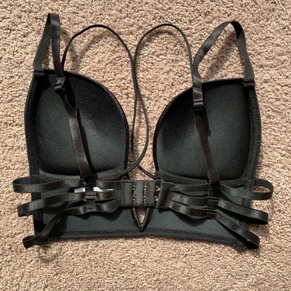 Criss Cross Black Seamless Bra/Bralette - Picture 5 of 5